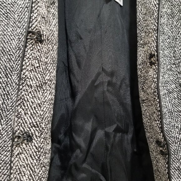 Chic ladies jacket - Picture 11 of 12